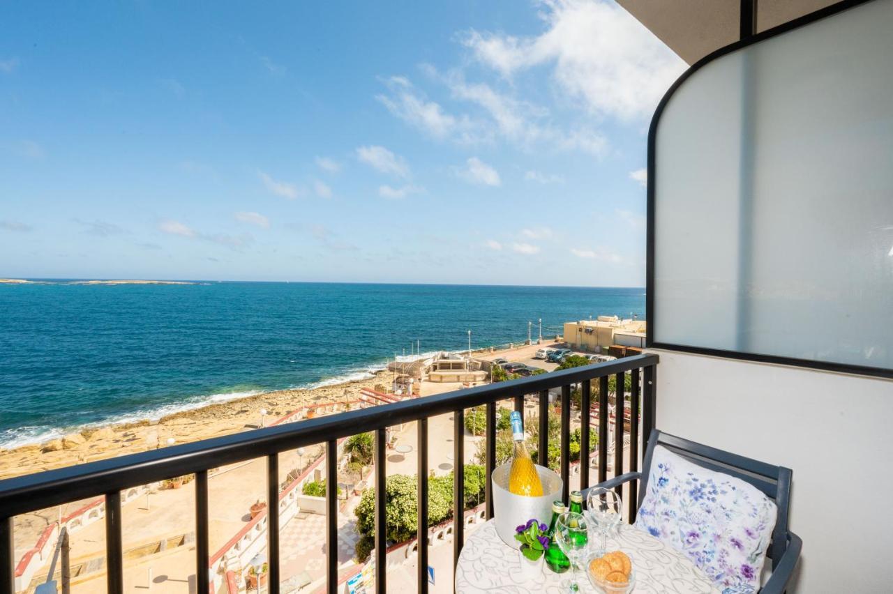 Islet Promenade Seafront Family Apartment With 2 Balconies By Getawaysmalta St. Paul's Bay Buitenkant foto